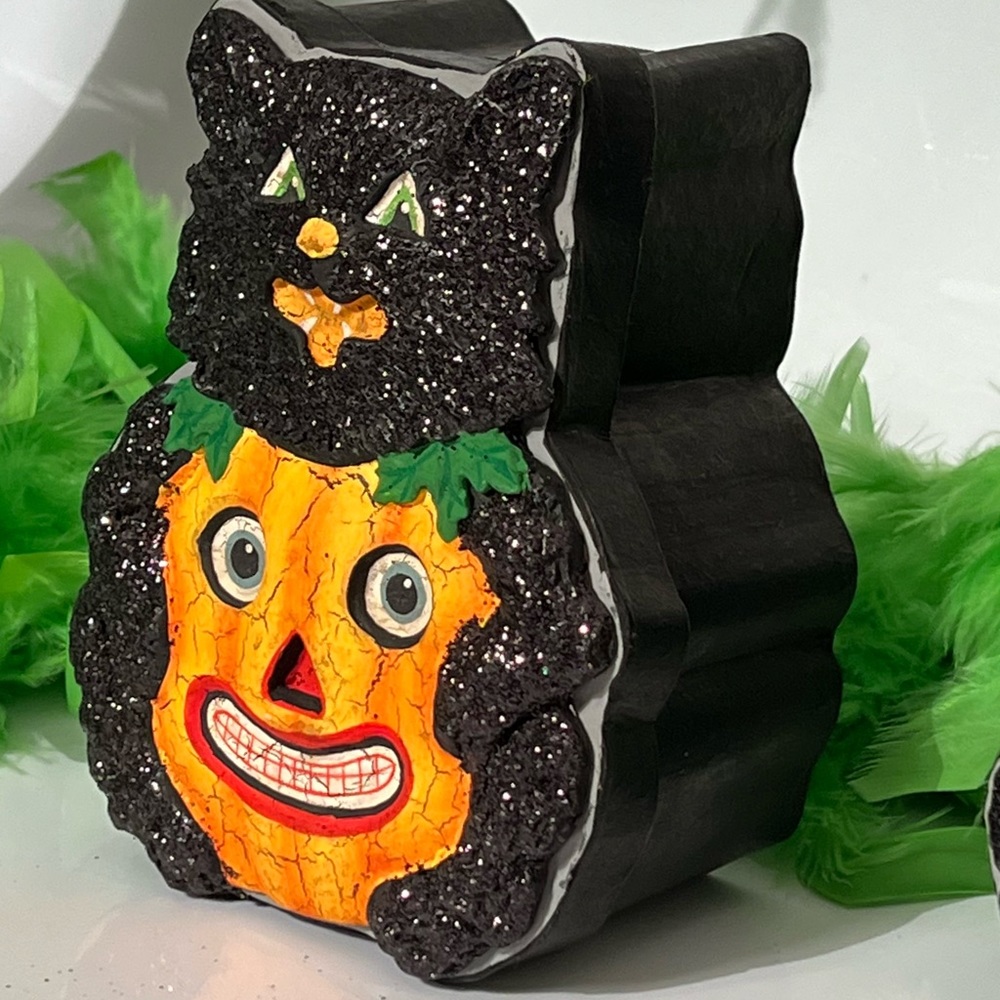 Unique Vintage Halloween Black Cat On A Pumpkin Trick or Treat Gift Boxes